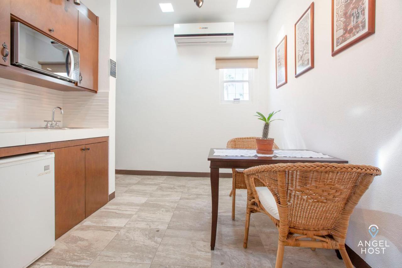 Studio Apartments In Downtown La Paz Walk To Seaside Malecon Экстерьер фото